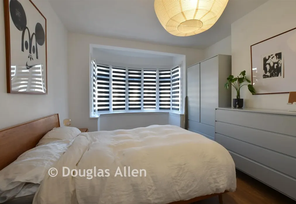 Bedroom 1 - Hale End Road, Walthamstow - Wards of Kent