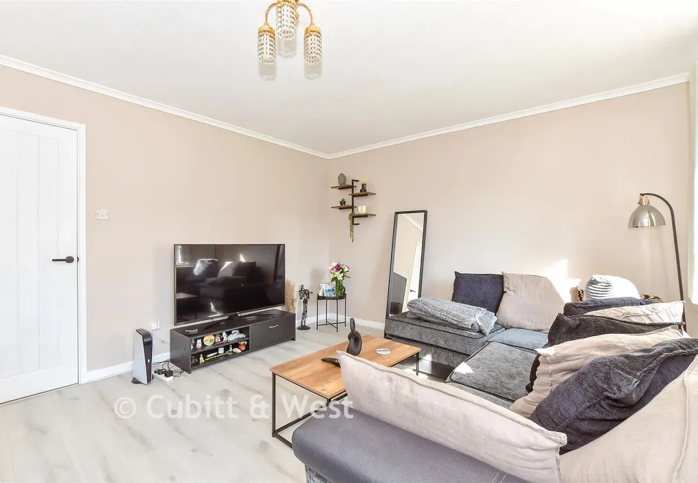 Lounge - Dinsdale Gardens, Rustington, West Sussex - Wards of Kent