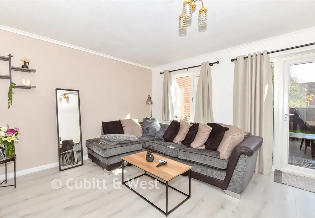 Lounge - Dinsdale Gardens, Rustington, West Sussex - Wards of Kent