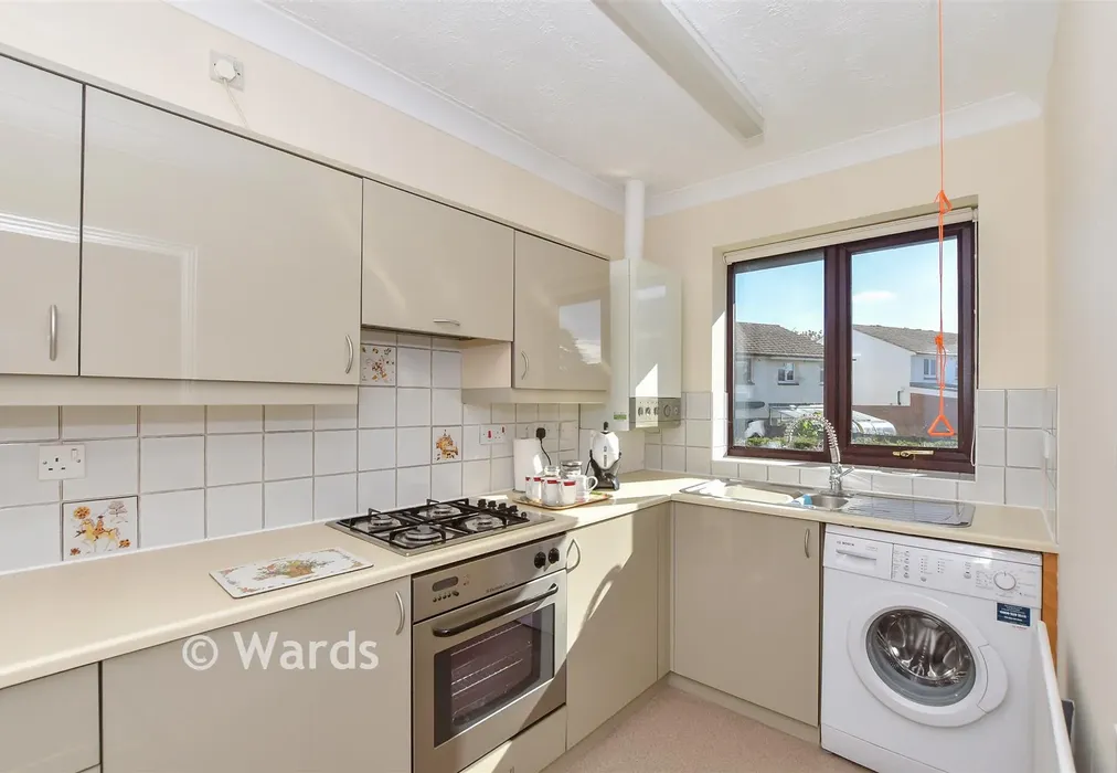Kitchen - Loudon Way, Godinton Park, Ashford, Kent - Wards of Kent