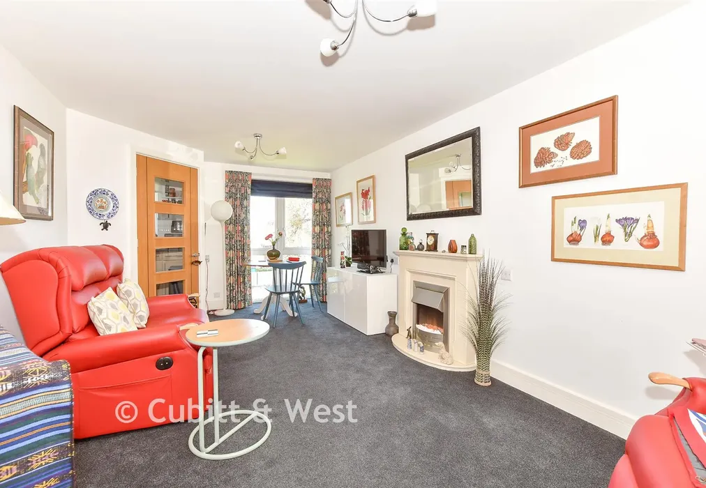 Lounge - Beaconsfield Road, Waterlooville, Hampshire - Wards of Kent