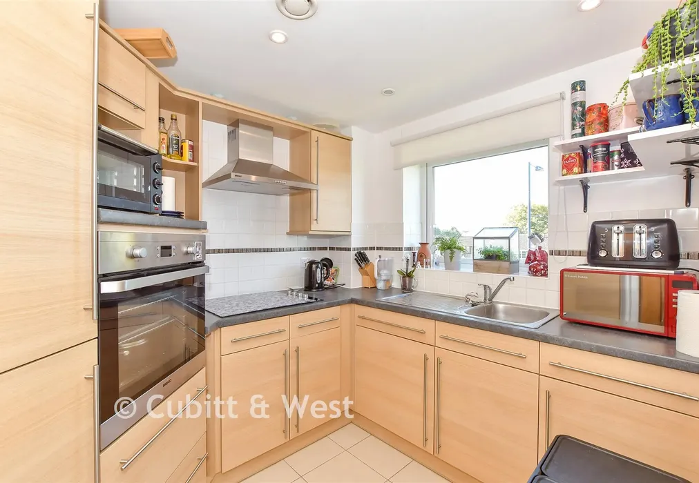 Kitchen - Beaconsfield Road, Waterlooville, Hampshire - Wards of Kent