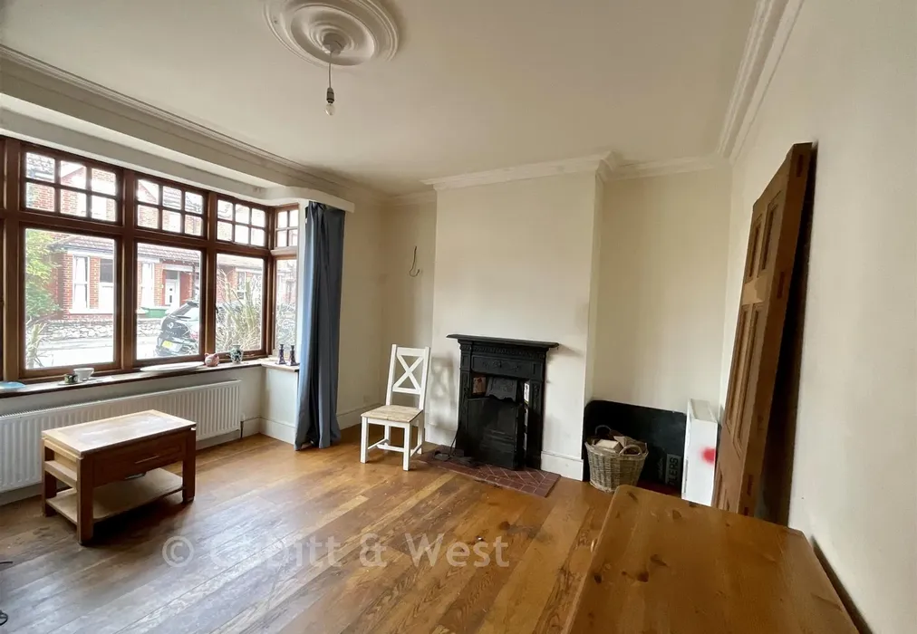 New Lounge 3 - York Road, Littlehampton, West Sussex - Wards of Kent