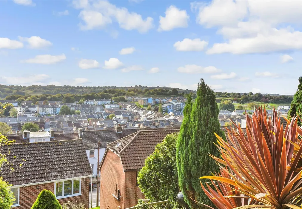 Views To Front - Edred Road, Dover, Kent - Wards of Kent