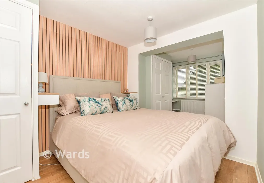 Bedroom 1 - Thatcher Road, Staplehurst, Kent - Wards of Kent