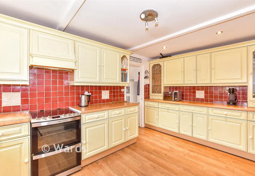 Kitchen/Breakfast Room - Thatcher Road, Staplehurst, Kent - Wards of Kent