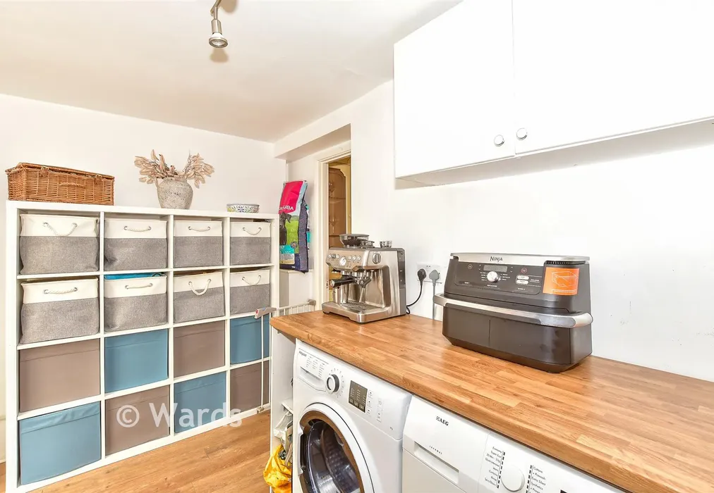 Utility Room - Thatcher Road, Staplehurst, Kent - Wards of Kent