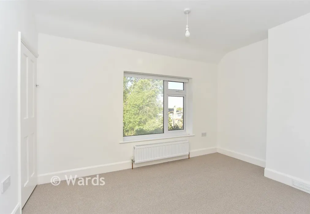 Bedroom 1 - Keycol Hill, Bobbing, Sittingbourne, Kent - Wards of Kent