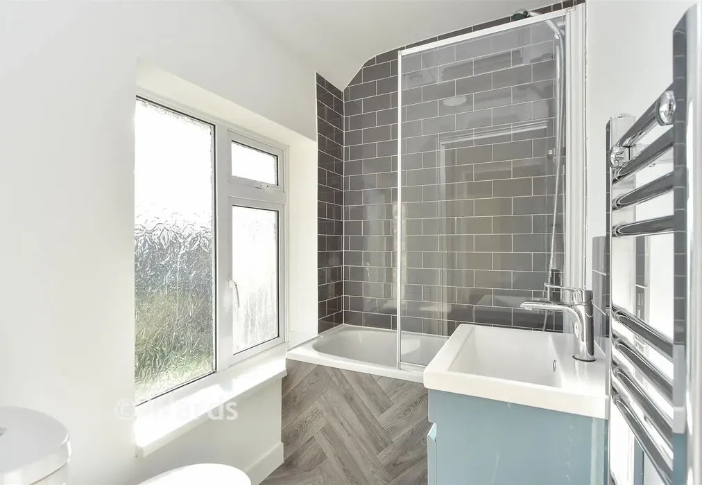 Bathroom - Keycol Hill, Bobbing, Sittingbourne, Kent - Wards of Kent