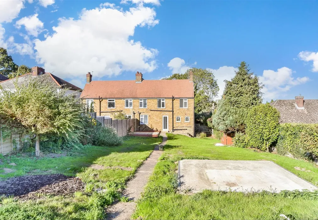 Rear Garden - Keycol Hill, Bobbing, Sittingbourne, Kent - Wards of Kent