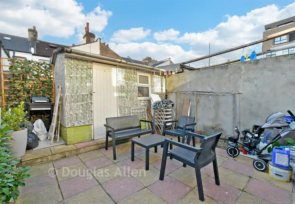 Rear Garden - Claughton Road, London - Wards of Kent