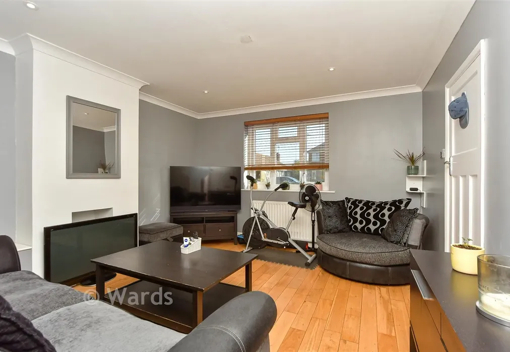 Lounge - Coronation Crescent, Queenborough, Sheerness, Kent - Wards of Kent