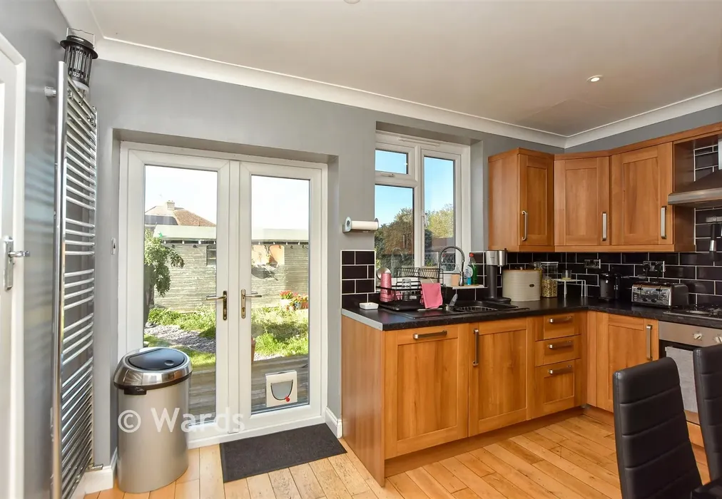 Kitchen/Diner - Coronation Crescent, Queenborough, Sheerness, Kent - Wards of Kent