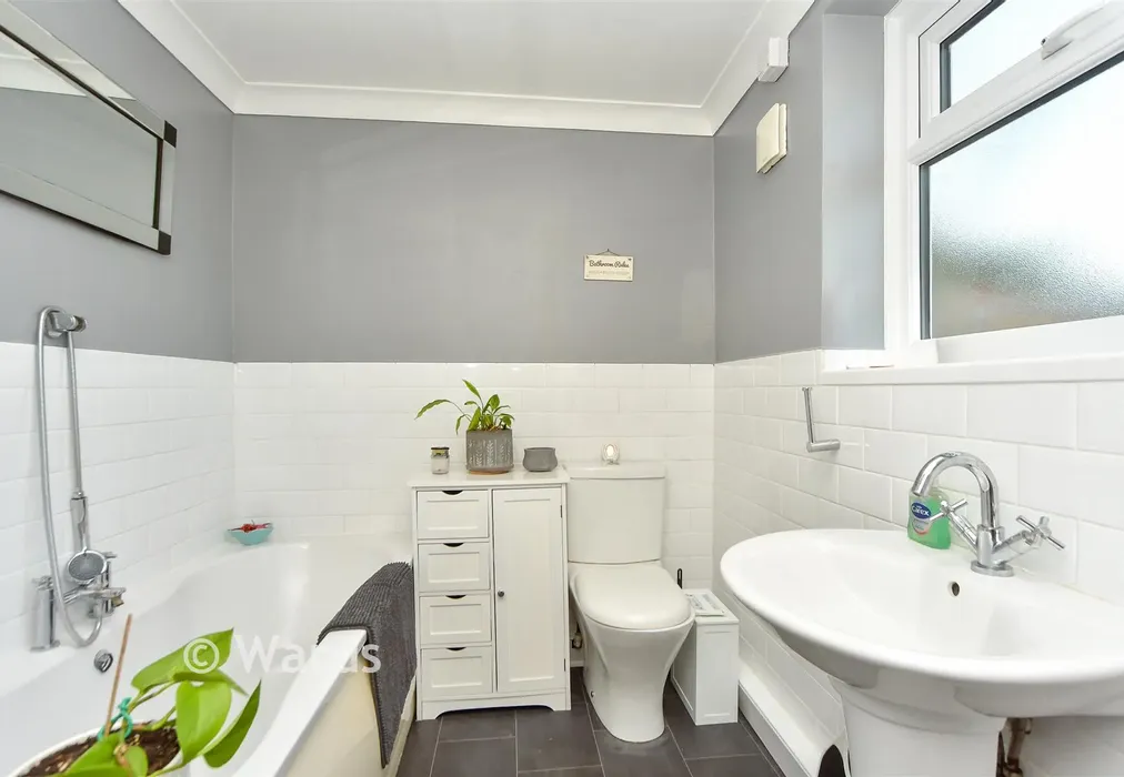 Bathroom - Coronation Crescent, Queenborough, Sheerness, Kent - Wards of Kent