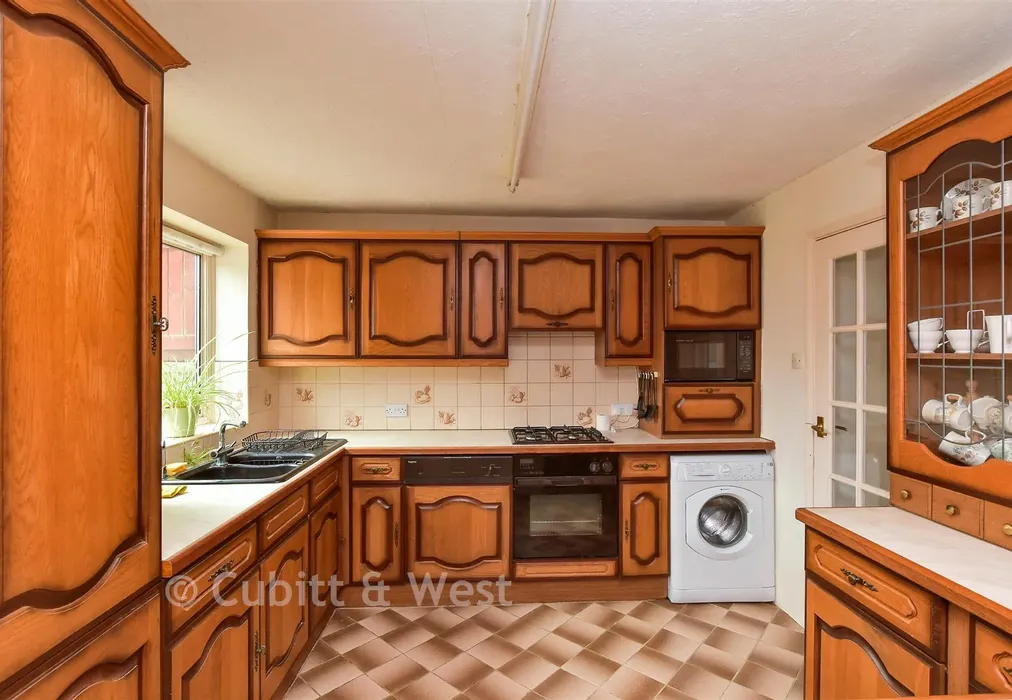 Kitchen - The Meads, Brighton, East Sussex - Wards of Kent