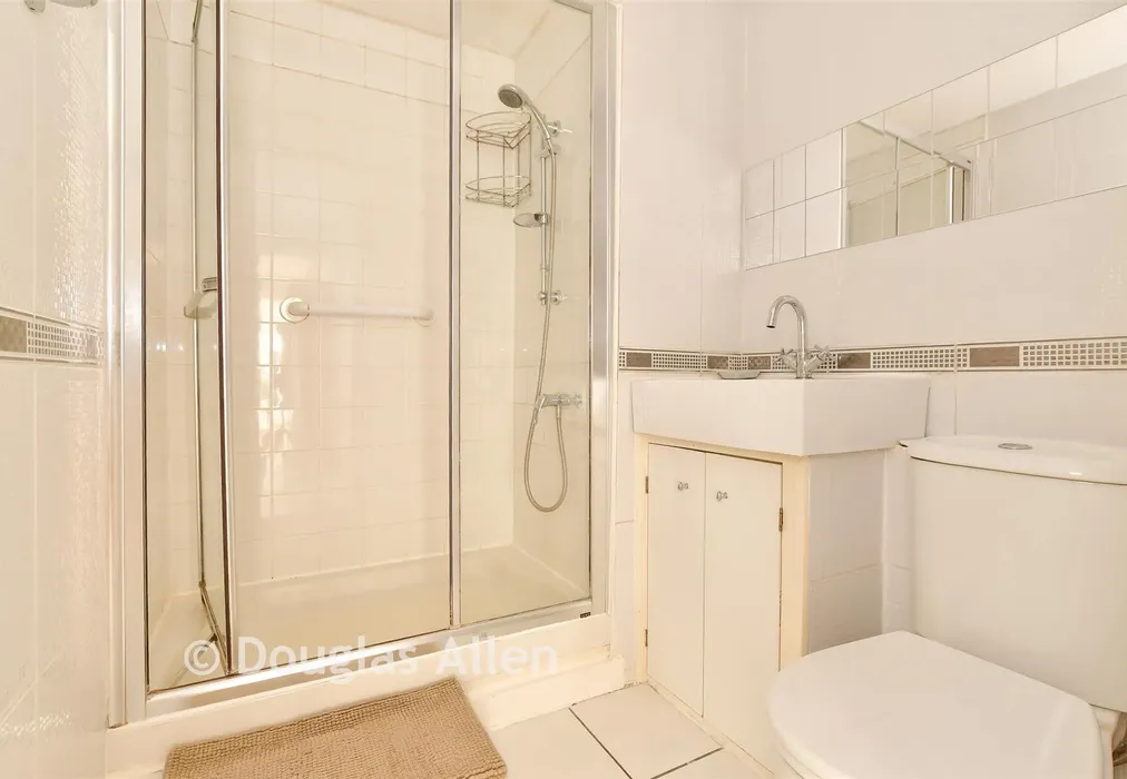 Shower Room - Tamar Square, Woodford Green, Essex - Wards of Kent