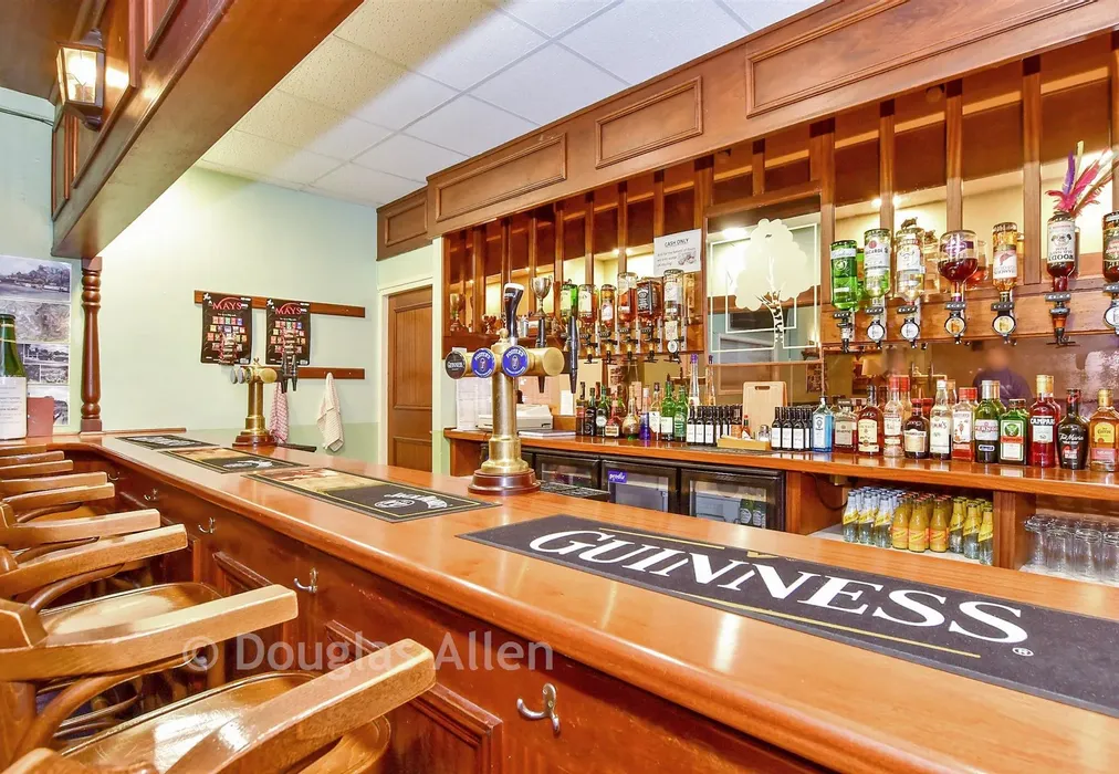 External Feature - Tamar Square, Woodford Green, Essex - Wards of Kent