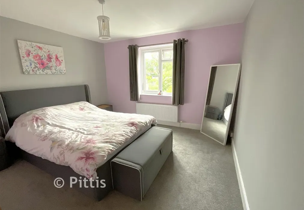 Bedroom 1 - Hooke Hill, Freshwater, Isle of Wight - Wards of Kent