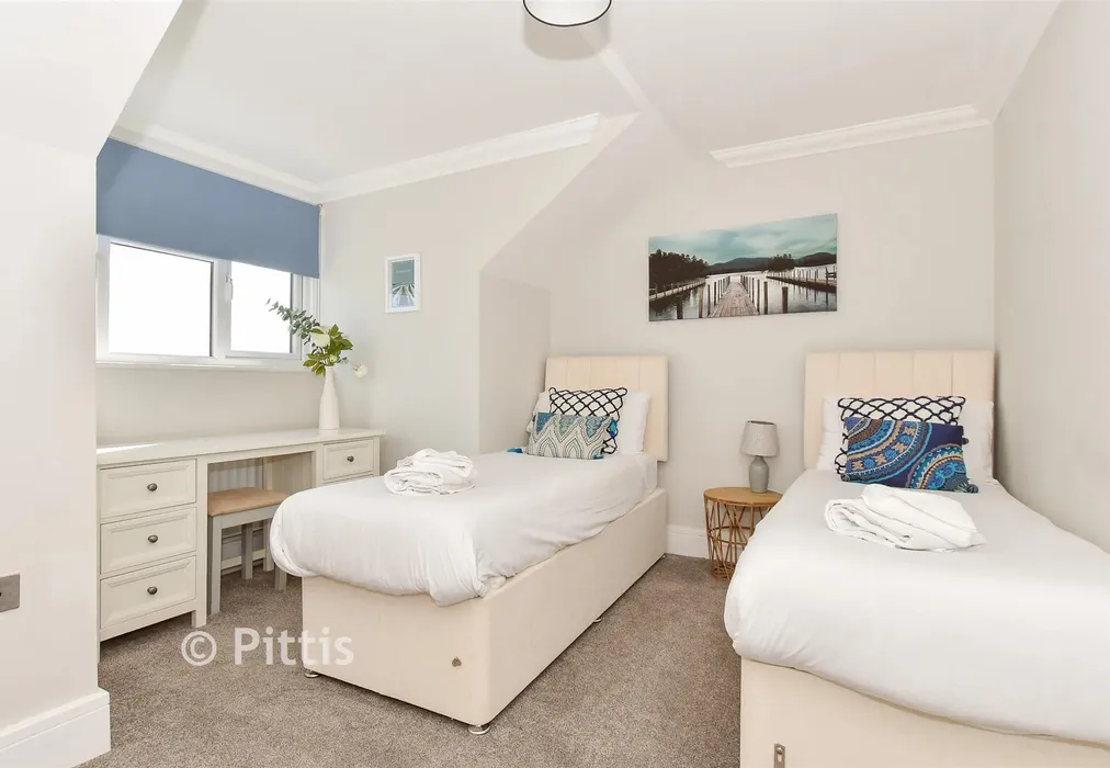 Bedroom 2 - Main Road, Rookley, Ventnor, Isle of Wight - Wards of Kent