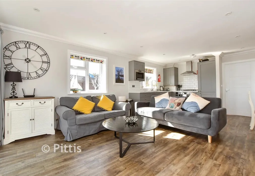 Lounge - Main Road, Rookley, Ventnor, Isle of Wight - Wards of Kent