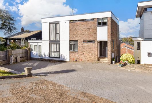 Nubia Close, Cowes, Isle of Wight - Wards of Kent