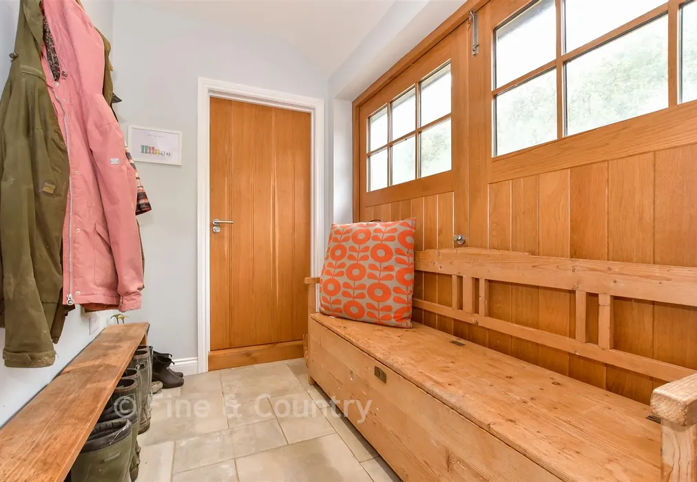 Hallway - Mersley Downs Road, Downend, Isle of Wight - Wards of Kent