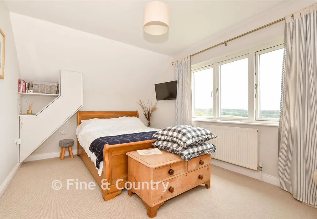 Bedroom 1 - Mersley Downs Road, Downend, Isle of Wight - Wards of Kent