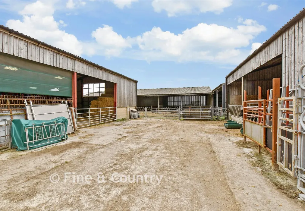 Workshop/Outbuildings - Mersley Downs Road, Downend, Isle of Wight - Wards of Kent