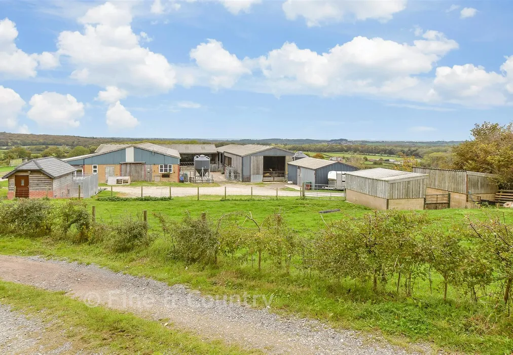 Workshop/Outbuildings - Mersley Downs Road, Downend, Isle of Wight - Wards of Kent