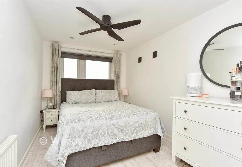 Bedroom 1 - Marsden Gardens, Dartford, Kent - Wards of Kent