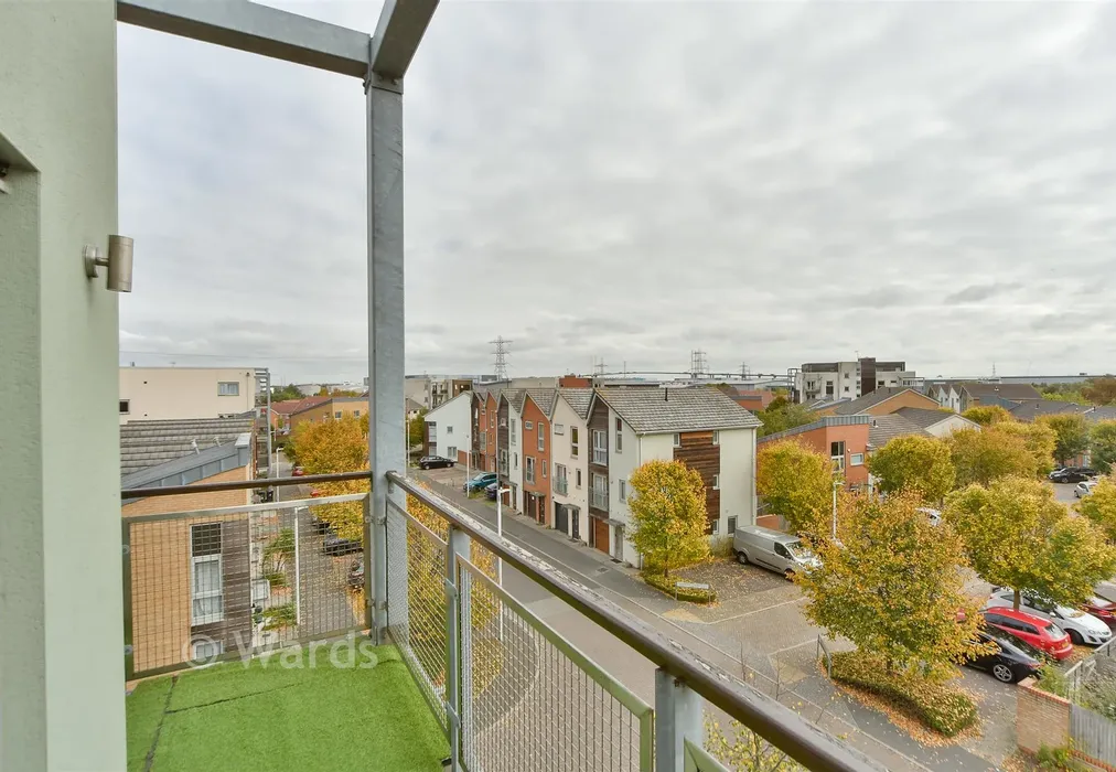 Balcony - Marsden Gardens, Dartford, Kent - Wards of Kent