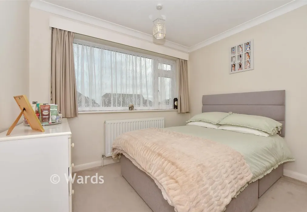 Bedroom 2 - Fieldway, Broad Oak, East Sussex - Wards of Kent