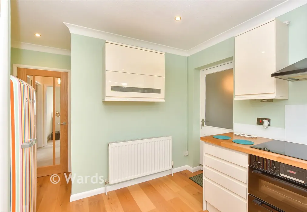 Kitchen - Fieldway, Broad Oak, East Sussex - Wards of Kent