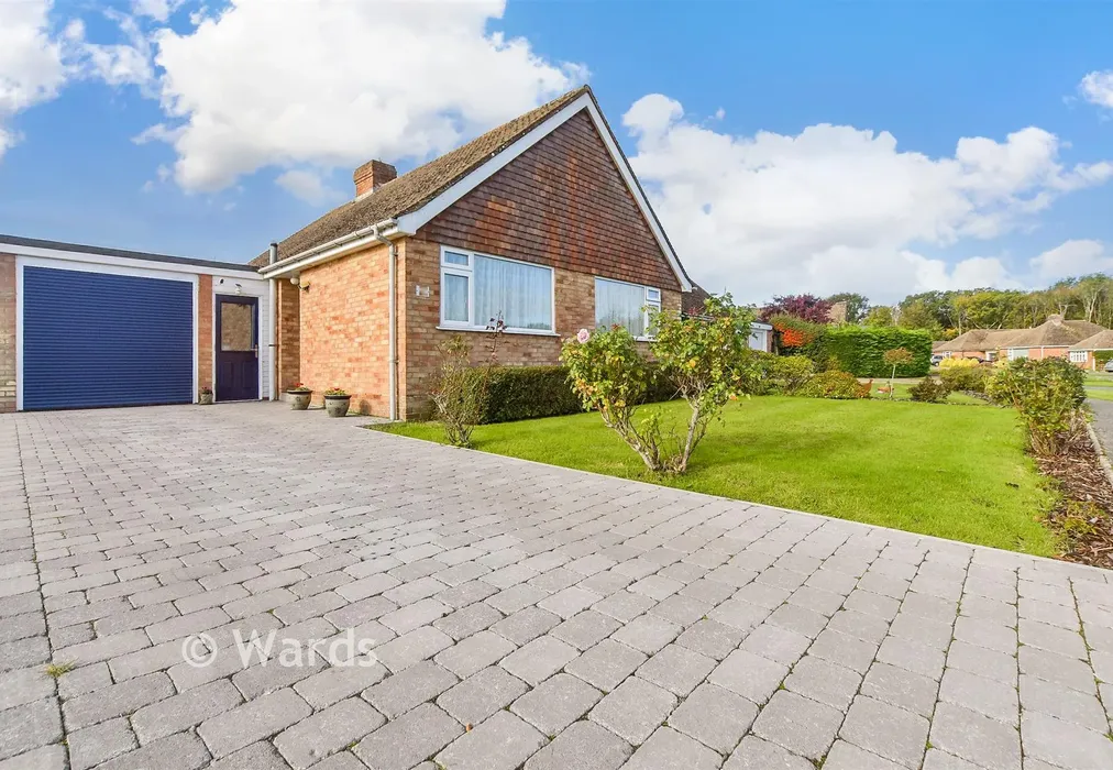 Driveway/Parking - Fieldway, Broad Oak, East Sussex - Wards of Kent