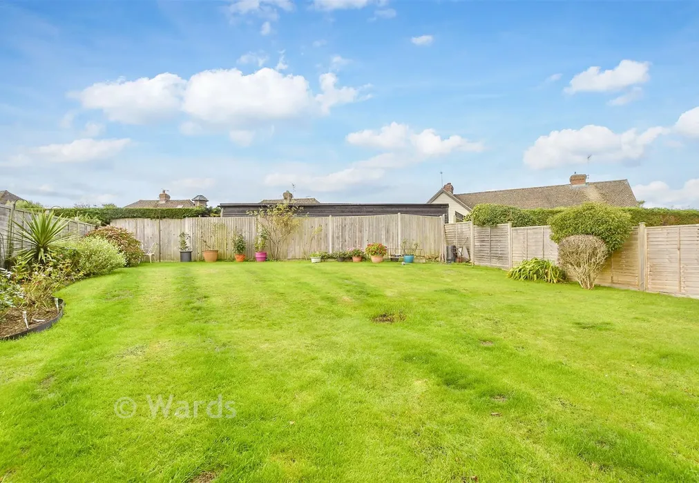 Rear Garden - Fieldway, Broad Oak, East Sussex - Wards of Kent
