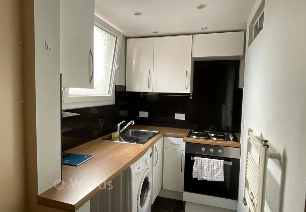 Kitchen - Effingham Street, Ramsgate, Kent - Wards of Kent
