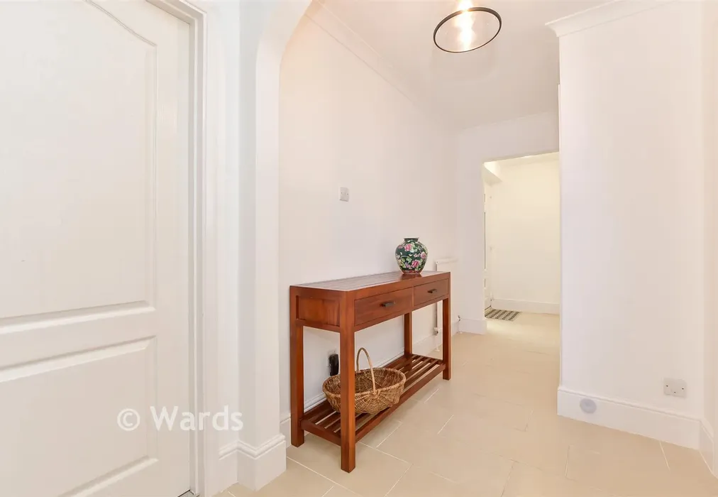 Entrance Hall - Front Road, Woodchurch, Ashford, Kent - Wards of Kent