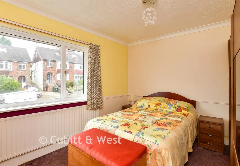 Bedroom 1 - Wilmington Way, Brighton, East Sussex - Wards of Kent