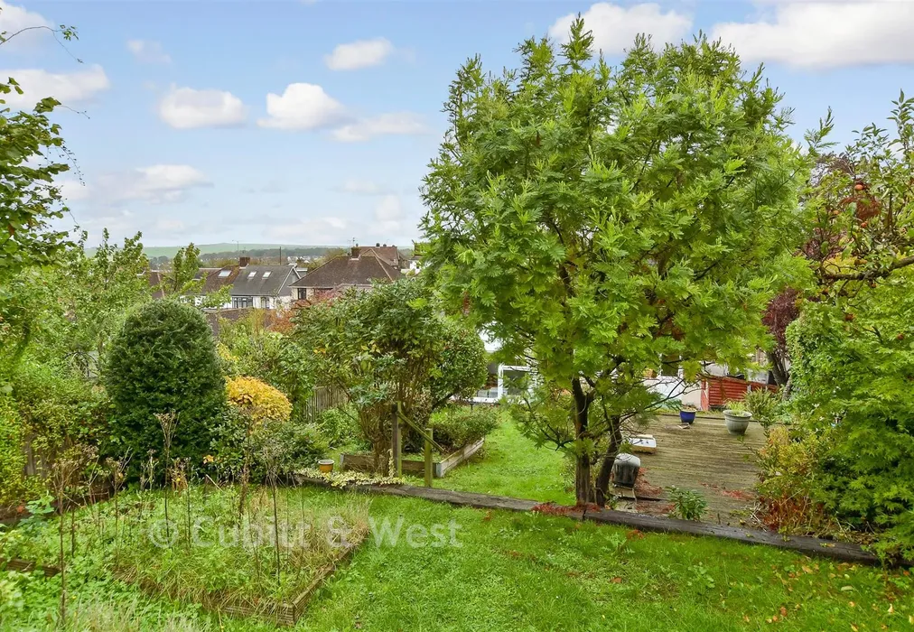 Rear Garden - Wilmington Way, Brighton, East Sussex - Wards of Kent