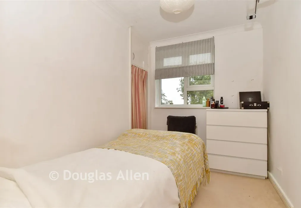 Bedroom 2 - Montalt Road, Woodford Green, Essex - Wards of Kent