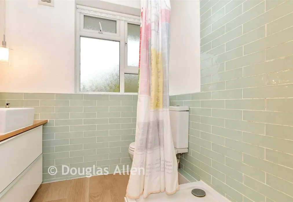 Shower Room - Montalt Road, Woodford Green, Essex - Wards of Kent