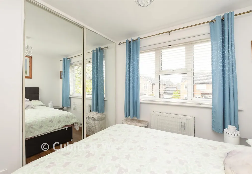Bedroom 2 - Alberta Drive, Smallfield, Horley, Surrey - Wards of Kent
