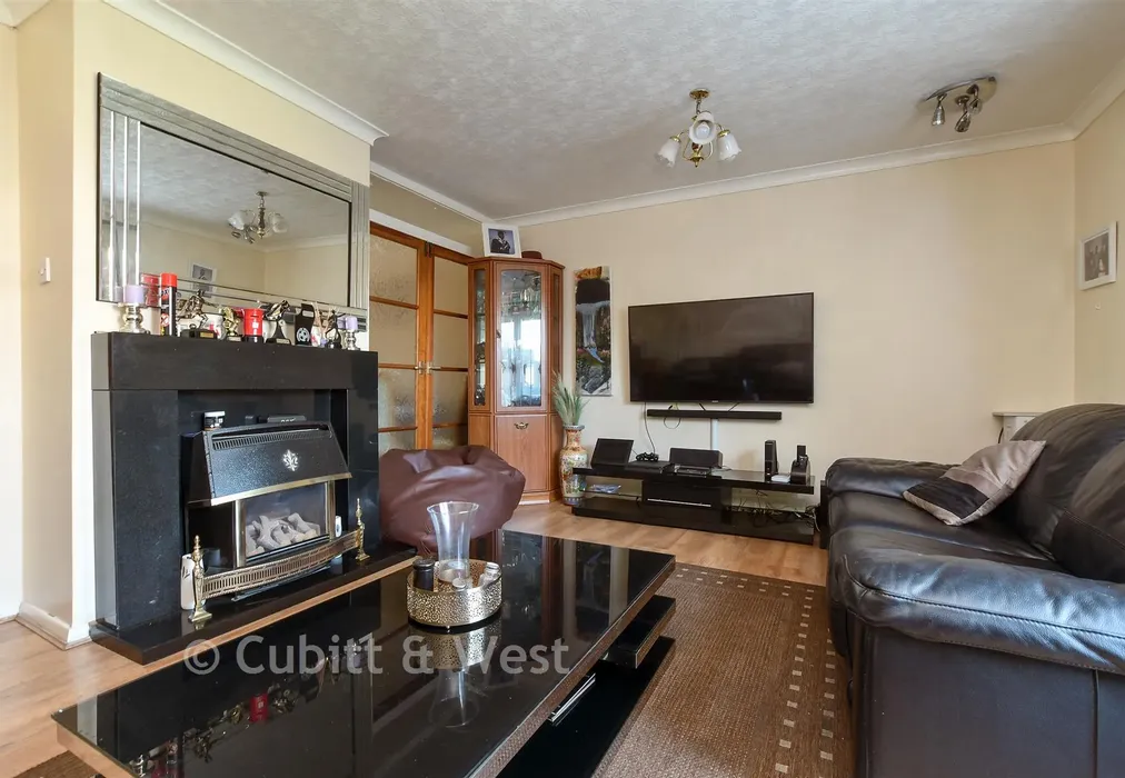 Lounge/Diner - Petridge Road, Redhill, Surrey - Wards of Kent