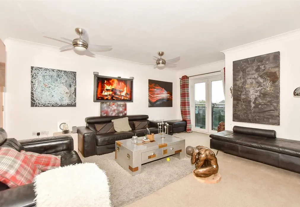 Lounge/Diner - Seabrook Road, Hythe, Kent - Wards of Kent