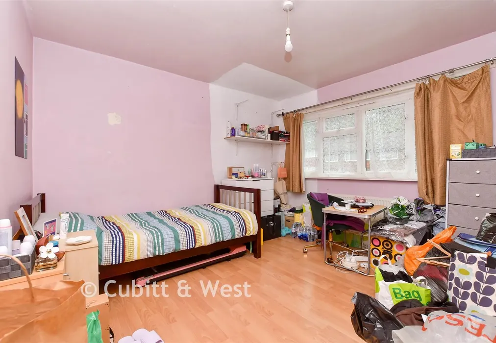 Bedroom 1 - Shrublands Avenue, Croydon, Surrey - Wards of Kent