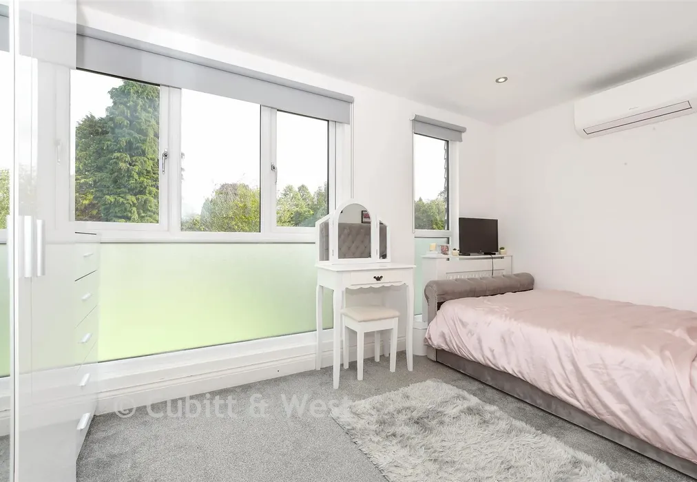 Bedroom Three - Mount Avenue, Chaldon, Caterham, Surrey - Wards of Kent