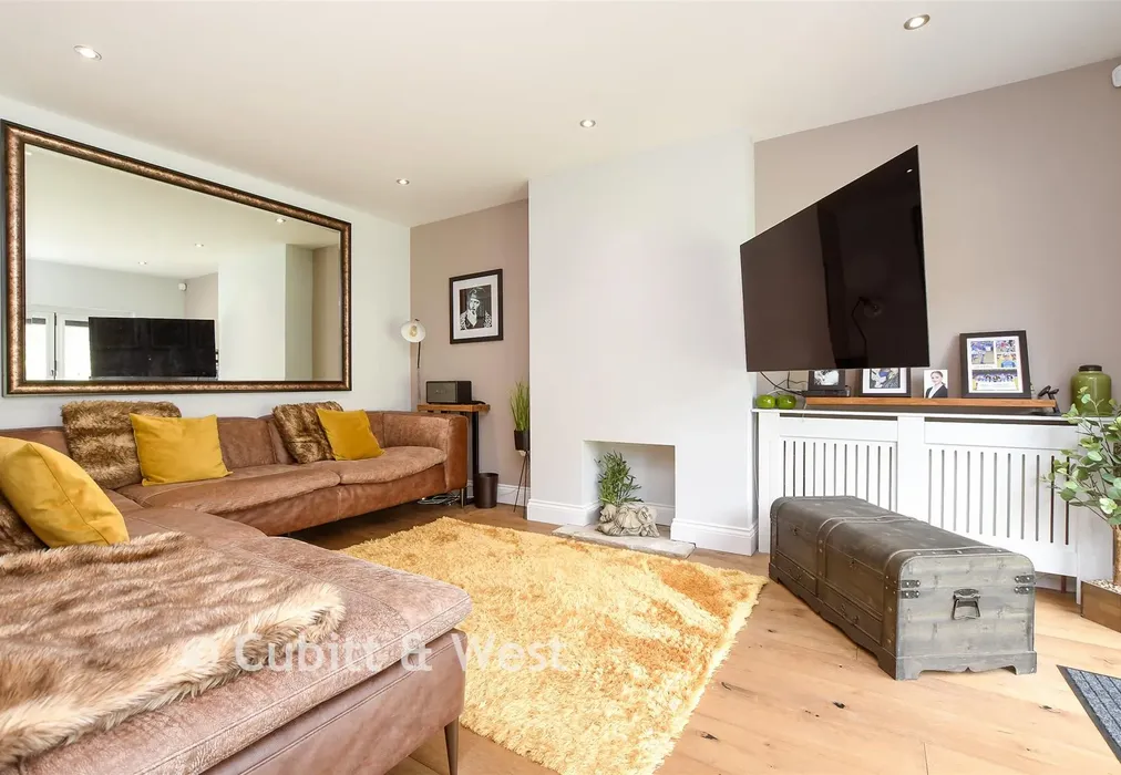 Living Room - Mount Avenue, Chaldon, Caterham, Surrey - Wards of Kent