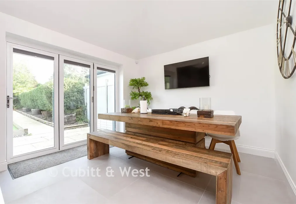 Kitchen/Diner - Mount Avenue, Chaldon, Caterham, Surrey - Wards of Kent
