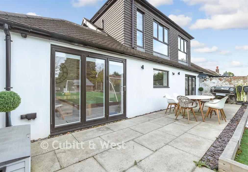 Rear Garden - Mount Avenue, Chaldon, Caterham, Surrey - Wards of Kent