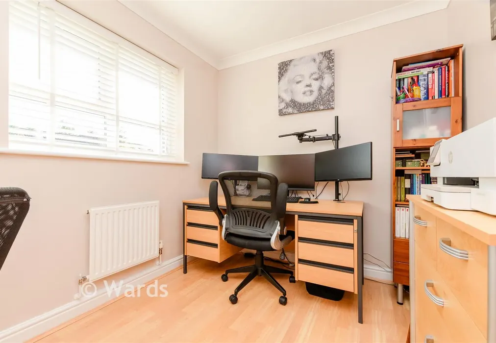 Bedroom 3 - Pentstemon Drive, Swanscombe, Kent - Wards of Kent
